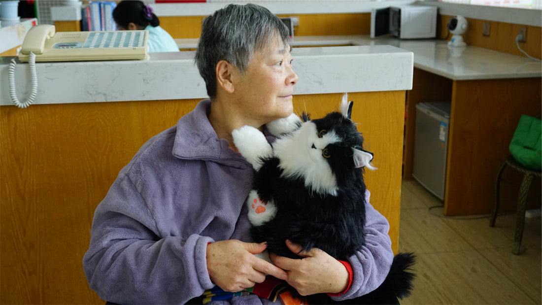 Interactive Robotic Pets: Benefits, Research & Real Stories