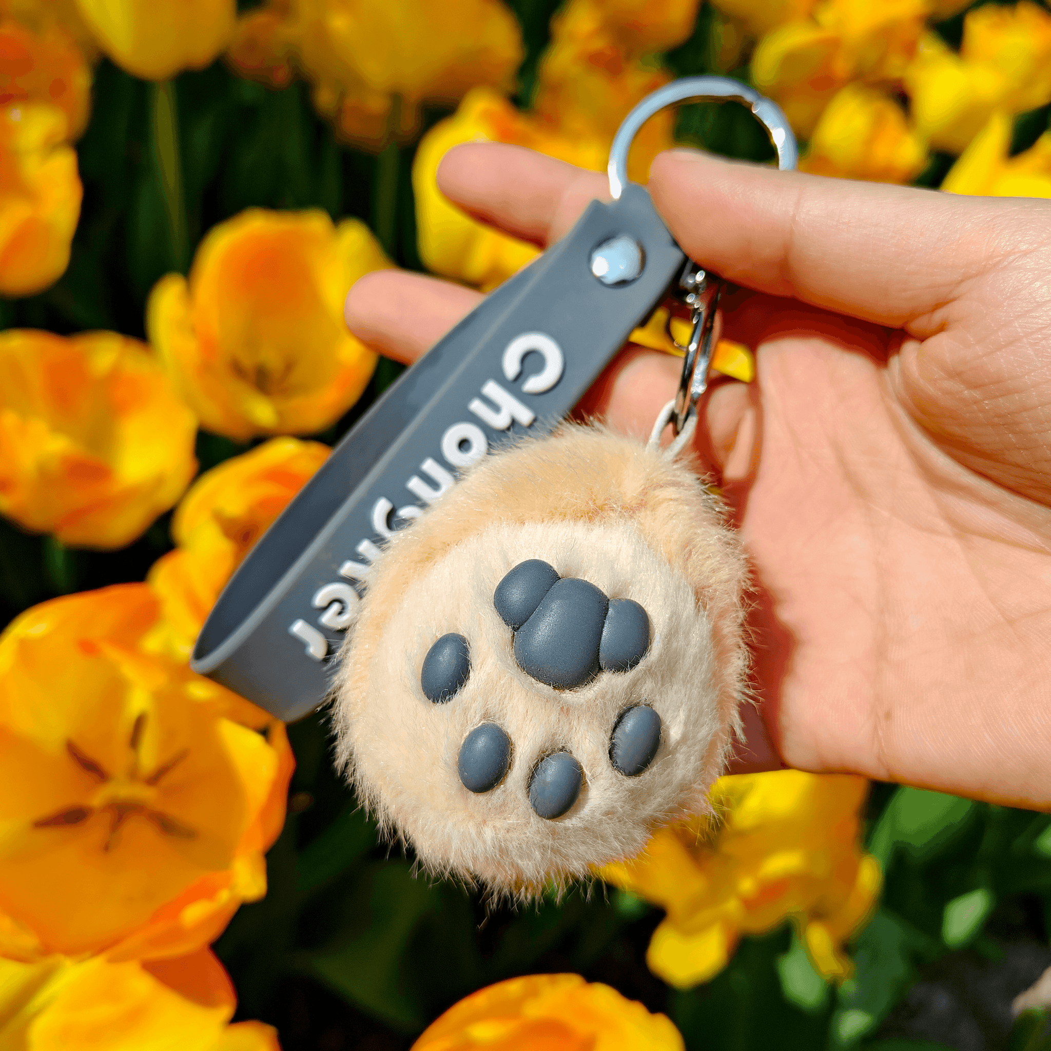 Chongker keychain Realistic Plush Animal Paw Kawaii keychain - Chongker