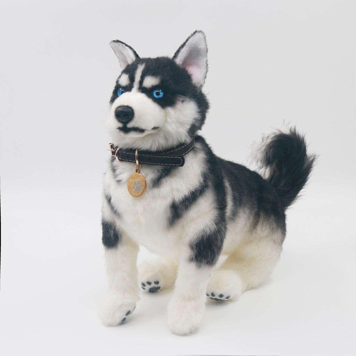 Peluche - Husky - Parle et Danse - 18cm - A partir de 3 ans Peluche - Husky - Parle et Danse - 18cm - A partir de 3 ans